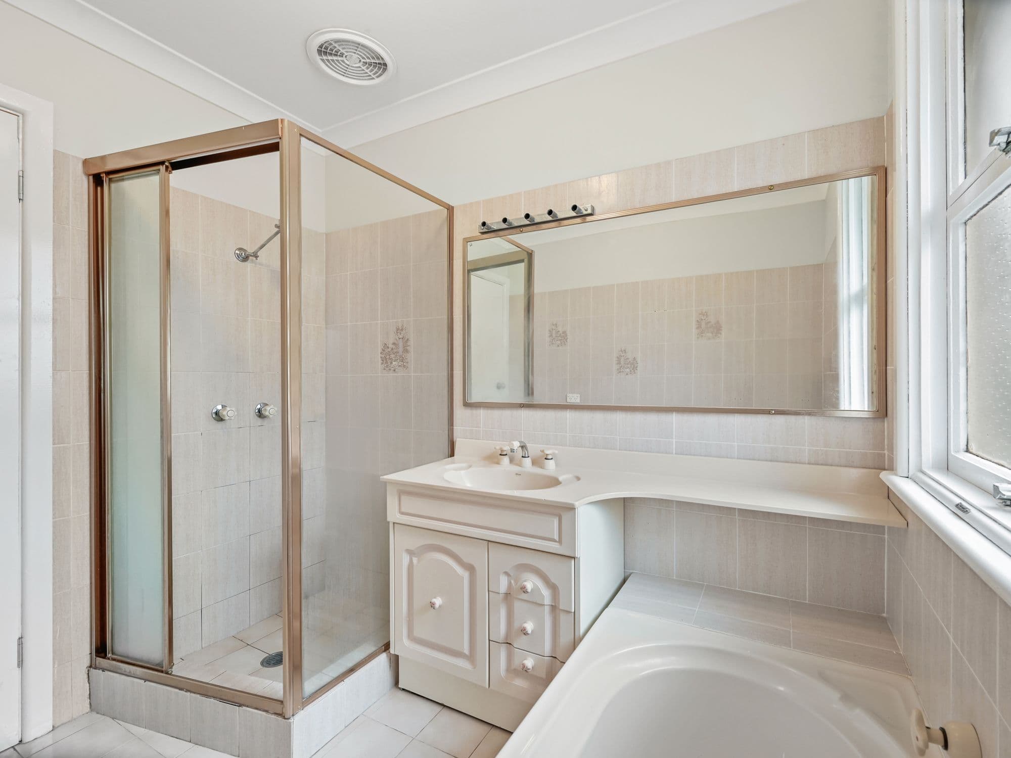 19 Randolph Street, Campbelltown NSW 2560, Campbelltown - Thumbnail 7