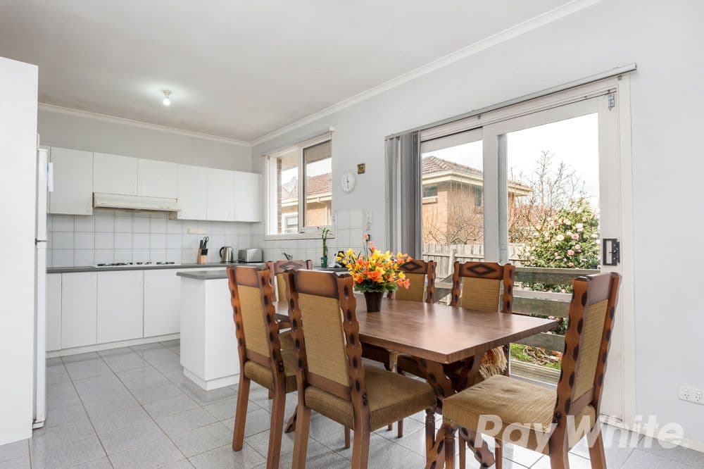 9 Woodstock Road, Mount Waverley VIC 3149, Mount Waverley - Thumbnail 5