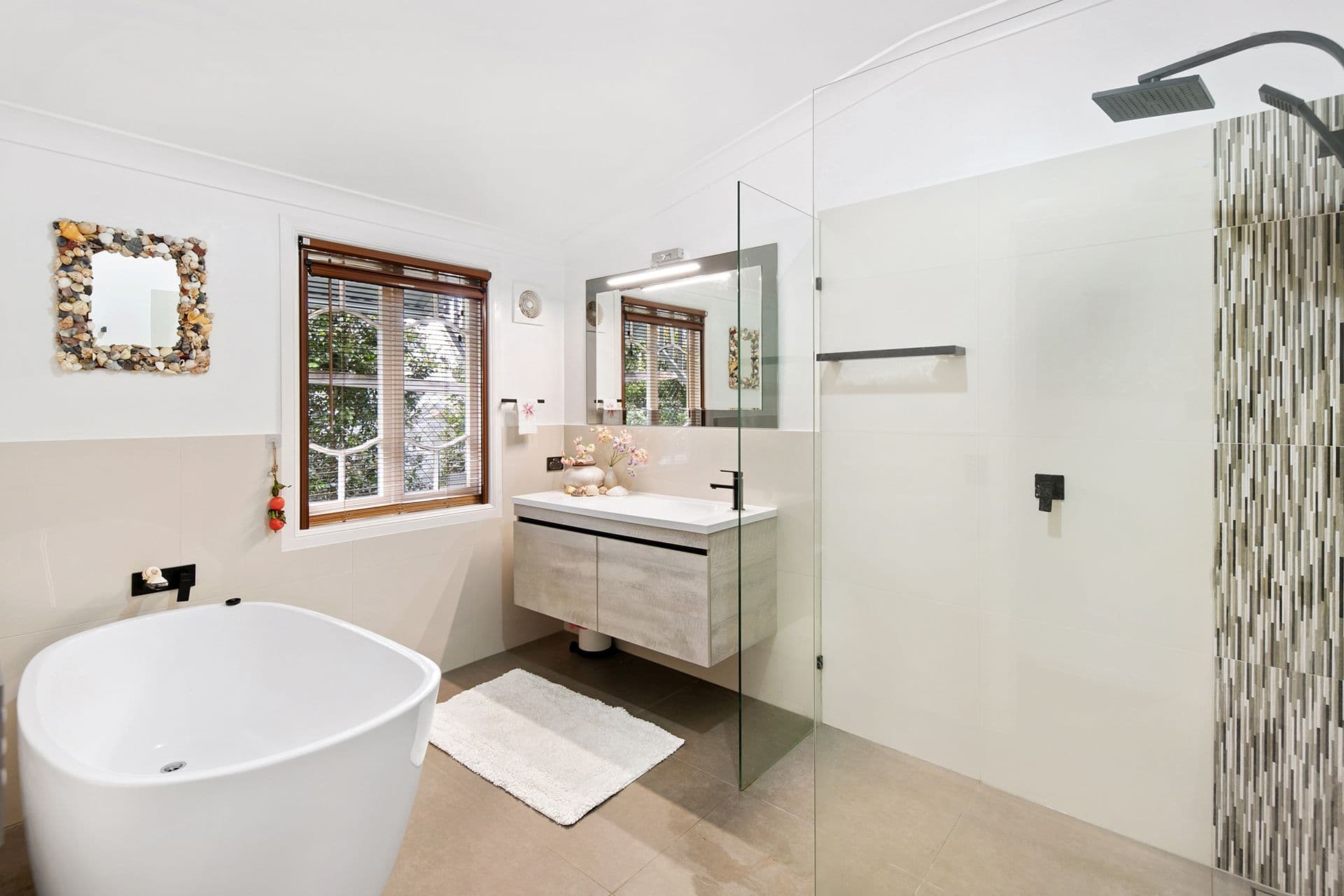 16 Ben Nevis Street, Tamborine Mountain QLD 4272, Tamborine Mountain - Thumbnail 4