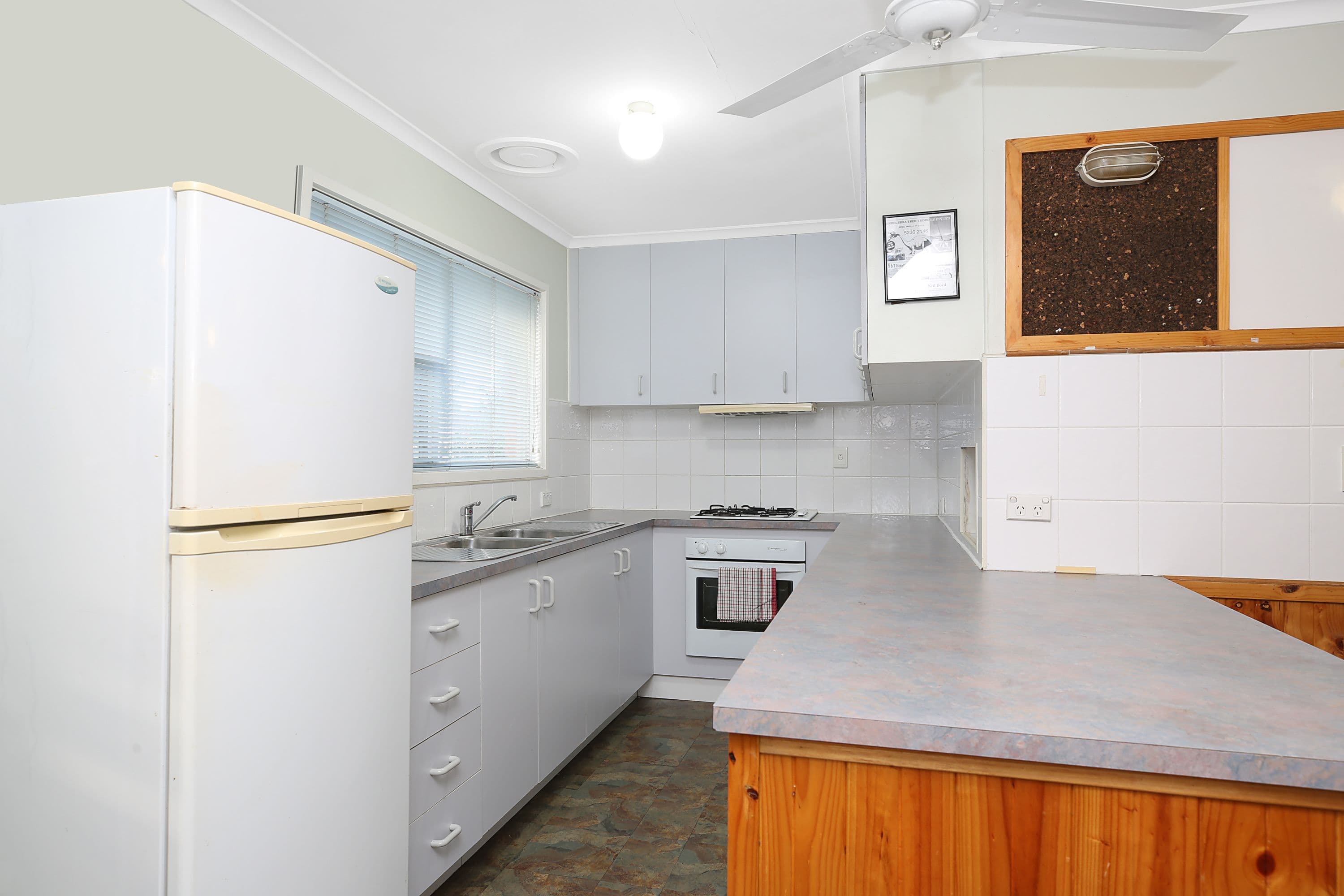39 Bilson Street, Colac VIC 3250, Colac - Thumbnail 2