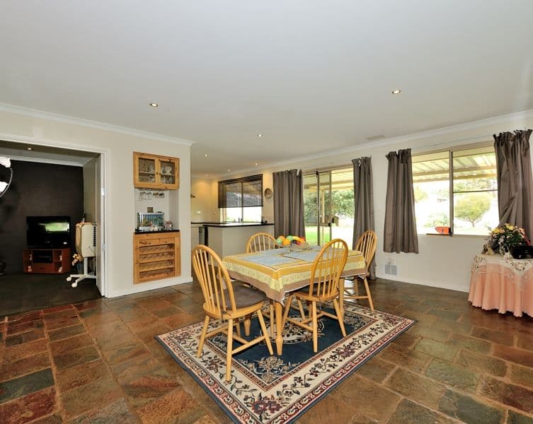 13 Muir Close, WAIKIKI WA 6169, Waikiki - Thumbnail 3