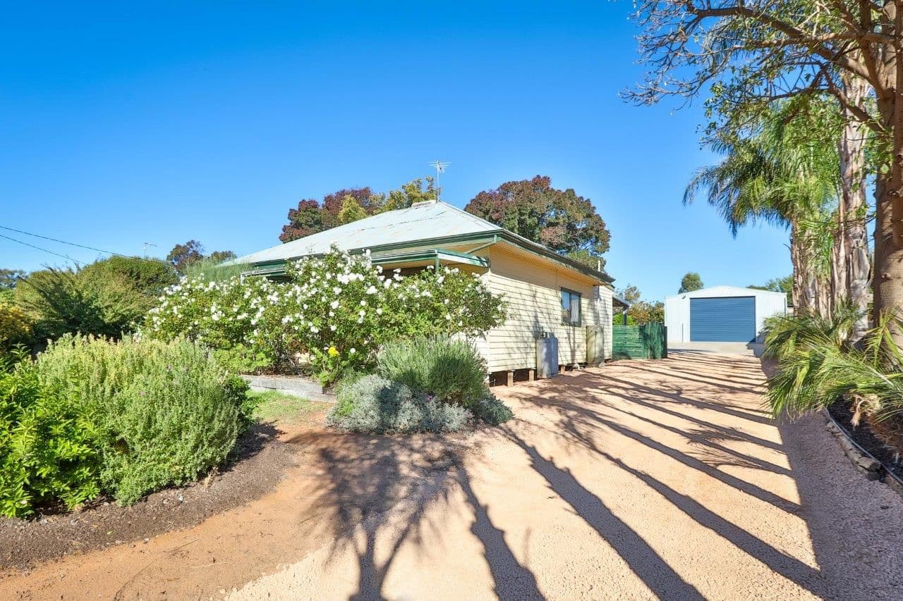 16 Chaffey Street, Merbein VIC 3505, Merbein - Thumbnail 2