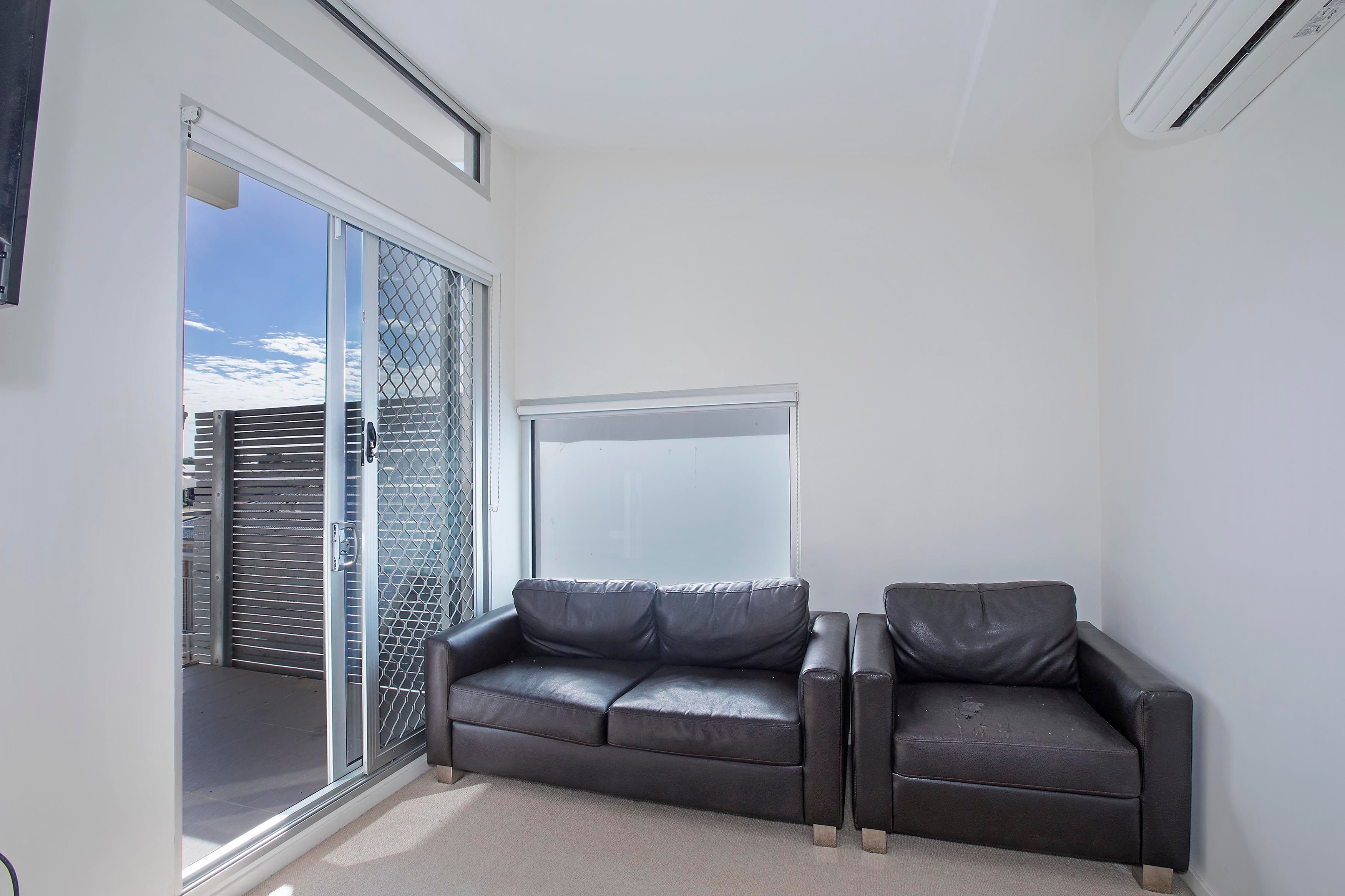 4 Ficinia Mews, Highton VIC 3216, Highton - Thumbnail 2