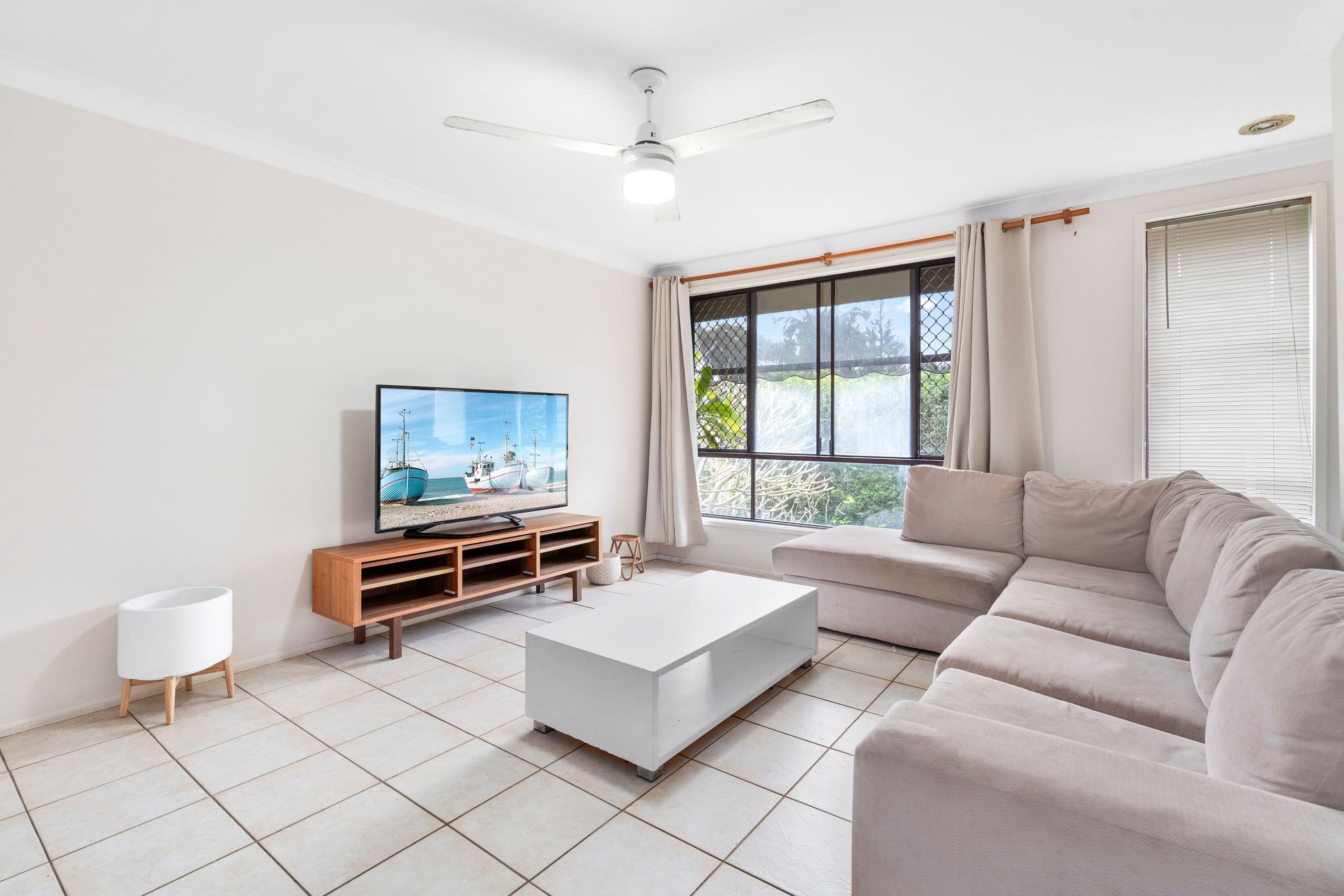 18 Costelloe Street, Tugun QLD 4224, Tugun - Thumbnail 2