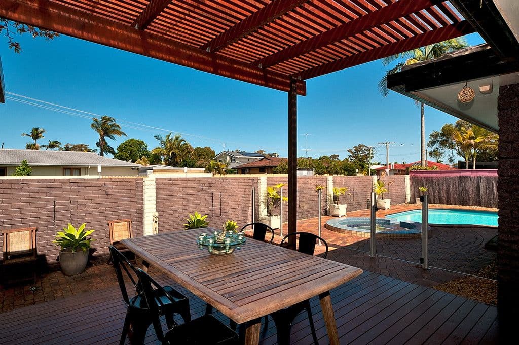 26 Coogeen Street, Sorrento QLD 4217, Sorrento - Thumbnail 2