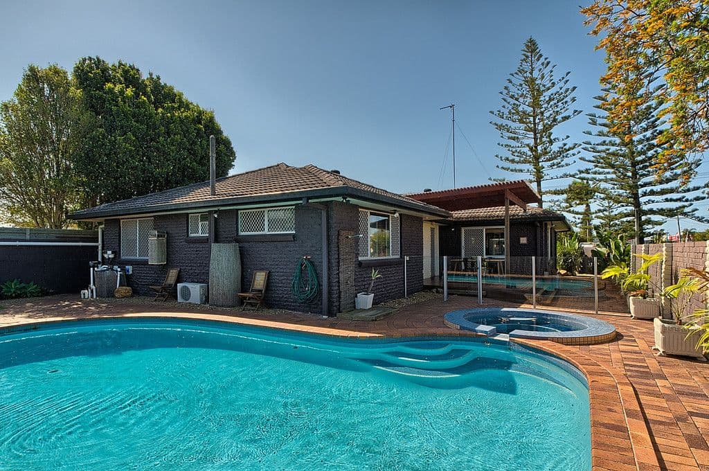 26 Coogeen Street, Sorrento QLD 4217, Sorrento - Thumbnail 5