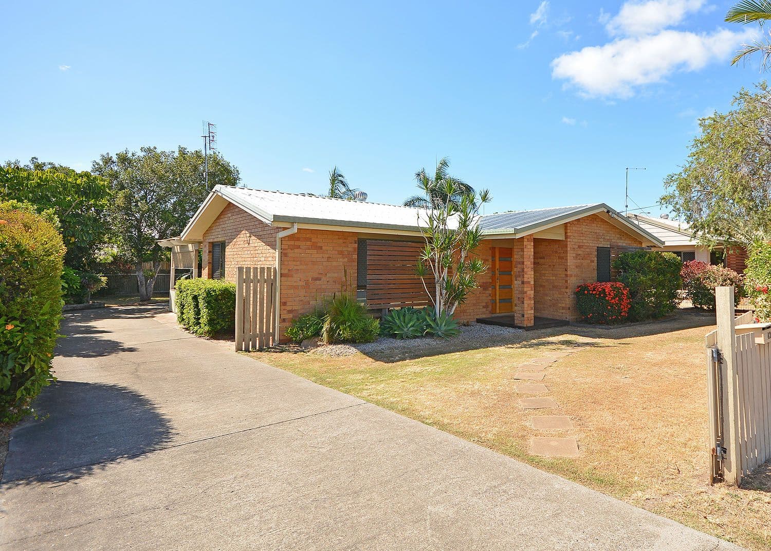 42 Limpus Street, Urangan QLD 4655, Urangan - Image 1