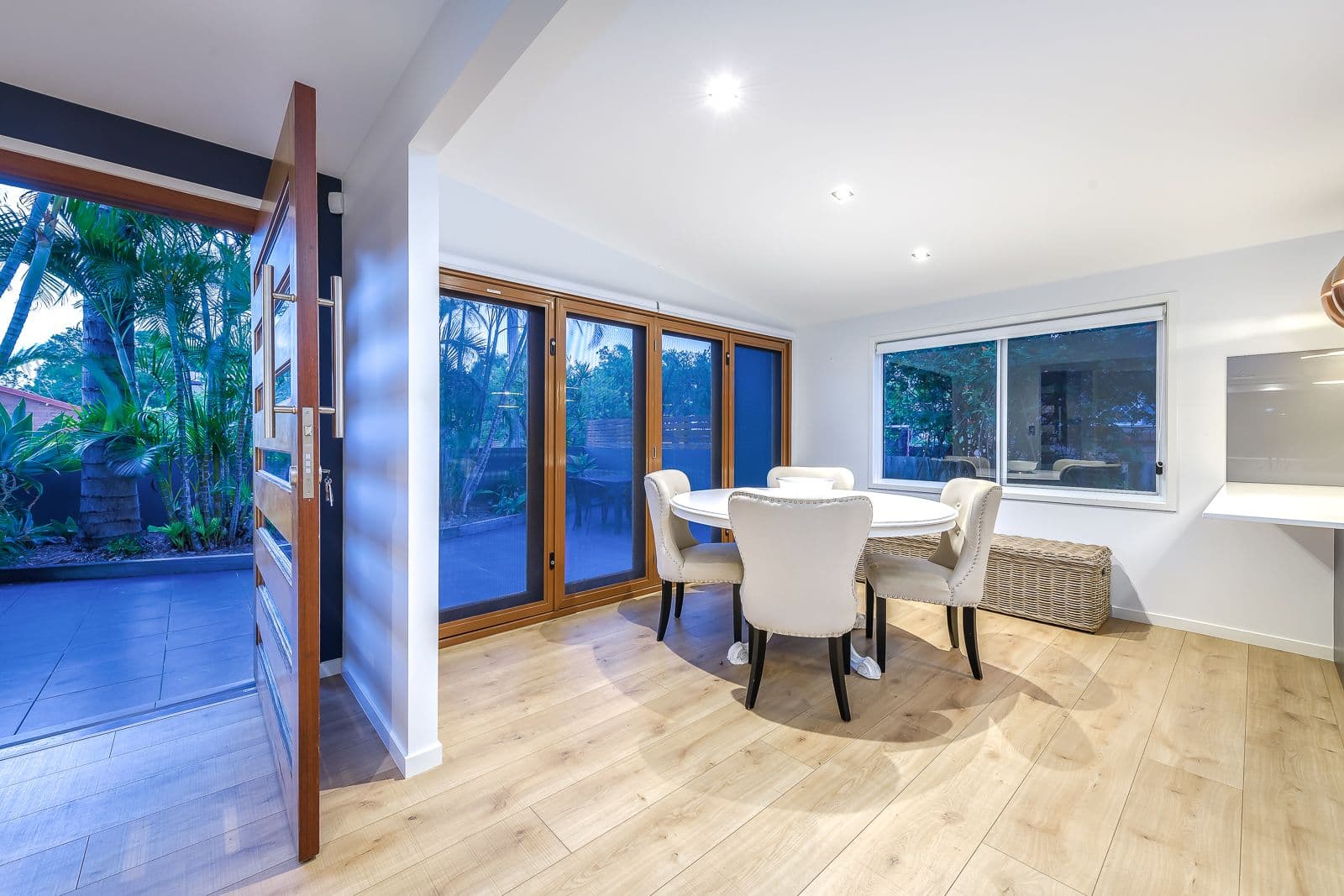 17 Mungera Street, Biggera Waters QLD 4216, Biggera Waters - Thumbnail 6