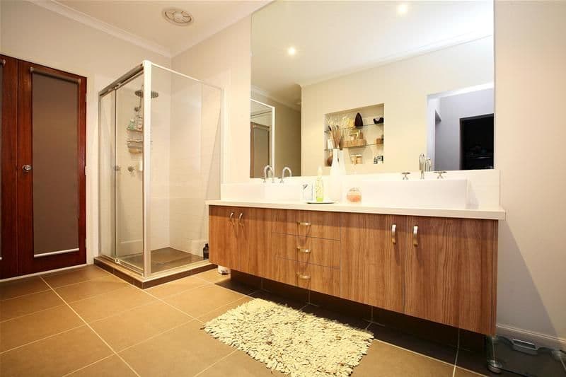 32 Brandon Crescent, BUNDOORA VIC 3083, Bundoora - Thumbnail 3