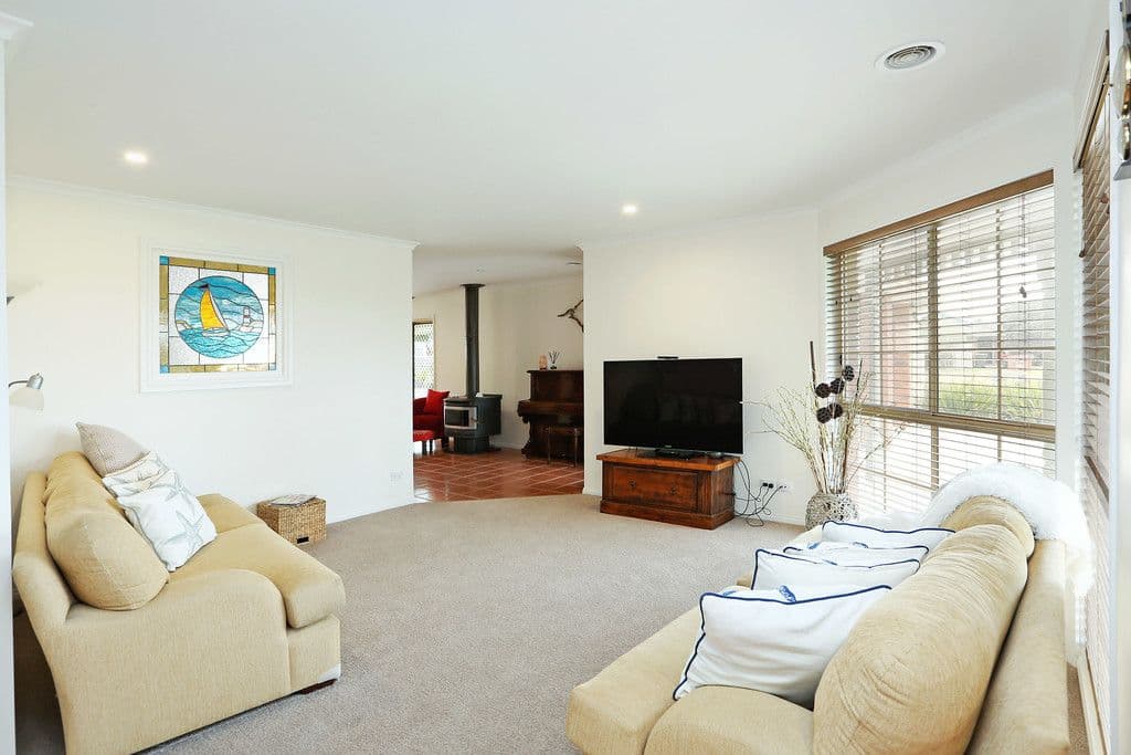 2 Lipson Drive, Lara VIC 3212, Lara - Thumbnail 4