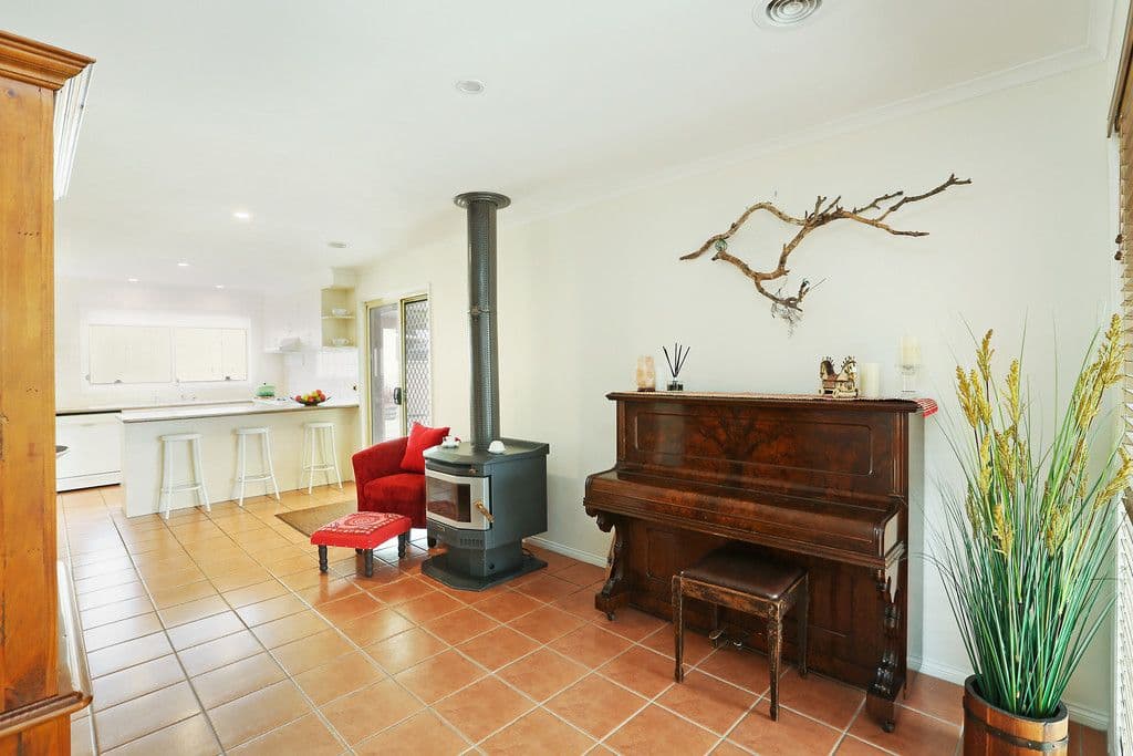 2 Lipson Drive, Lara VIC 3212, Lara - Thumbnail 7