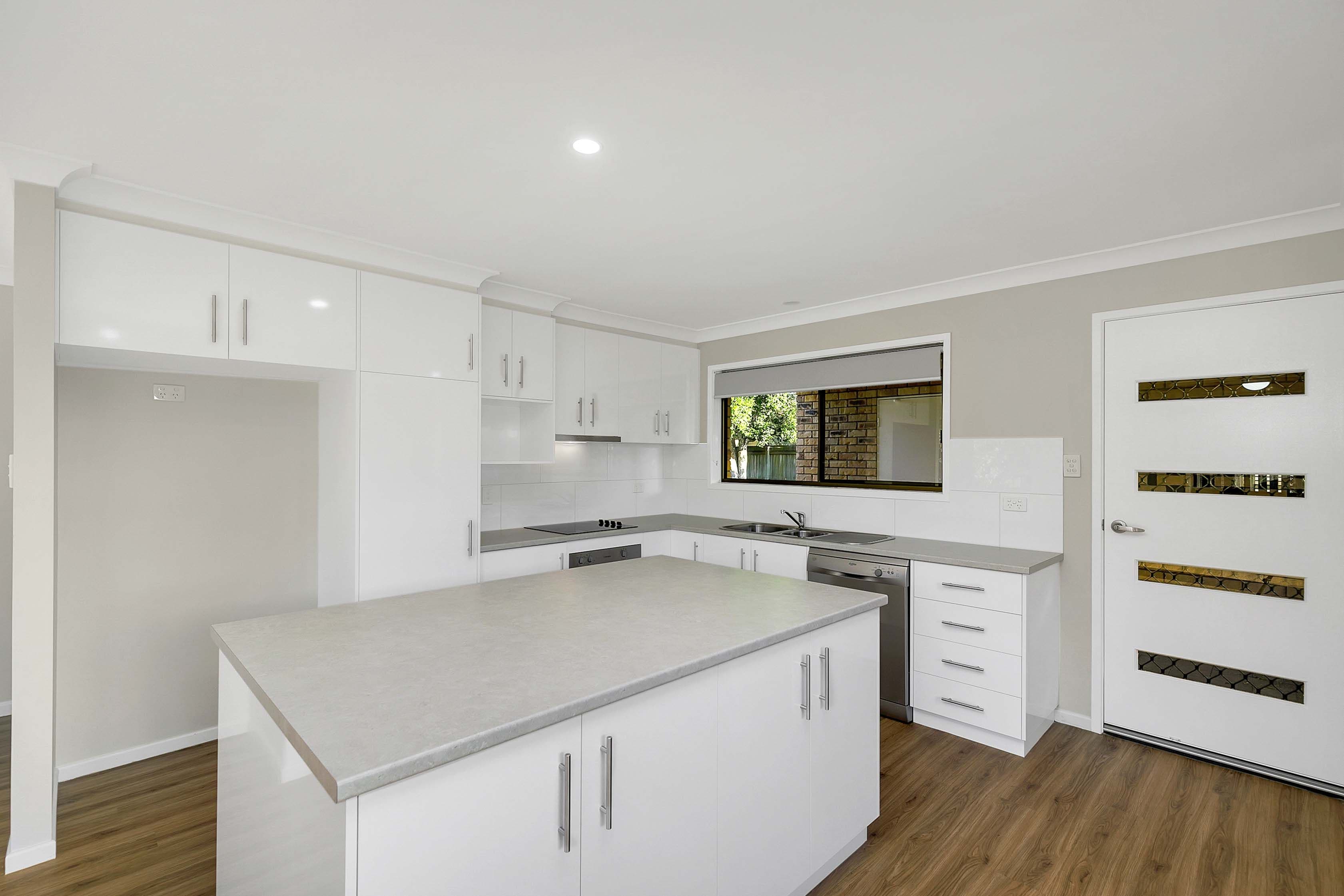 26 Limpus Street, Urangan QLD 4655, Urangan - Thumbnail 4
