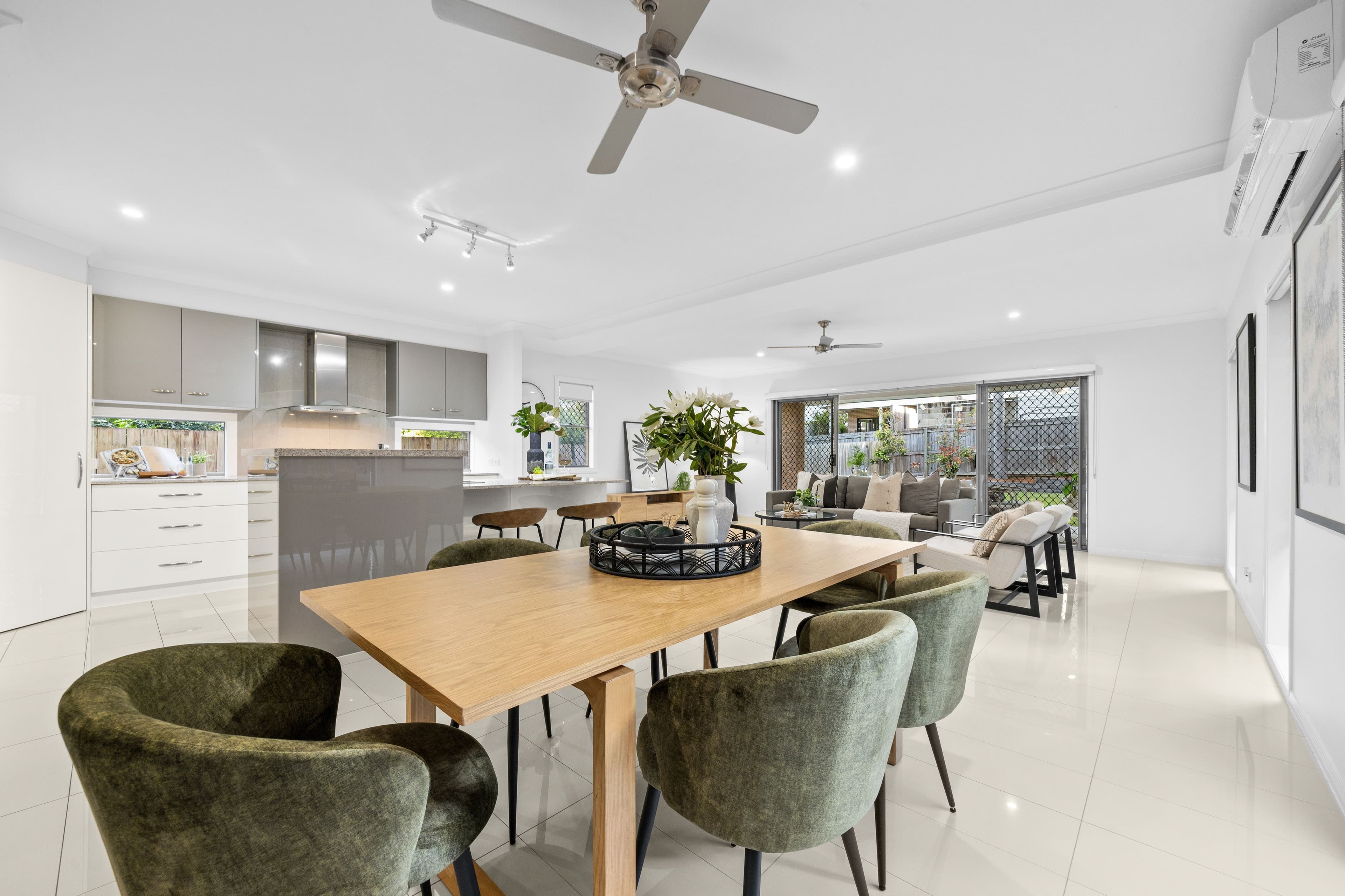 16 Howard Street, Oxley QLD 4075, Oxley - Thumbnail 5