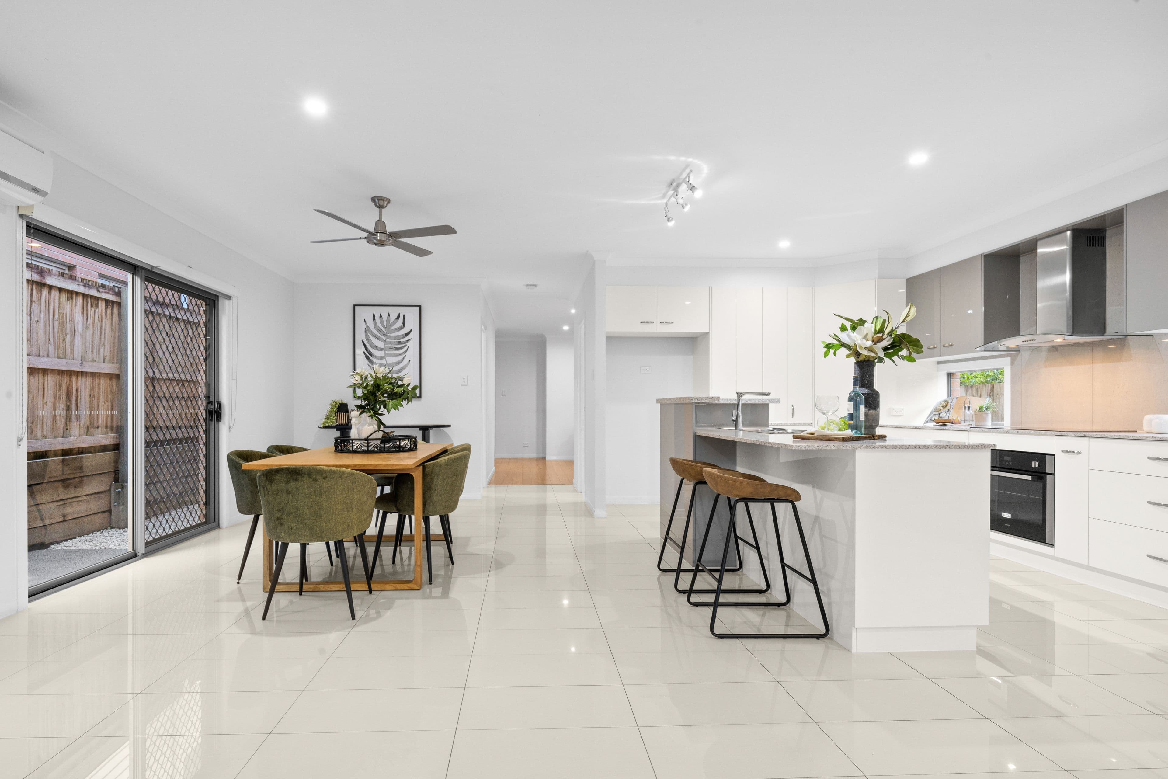 16 Howard Street, Oxley QLD 4075, Oxley - Thumbnail 6