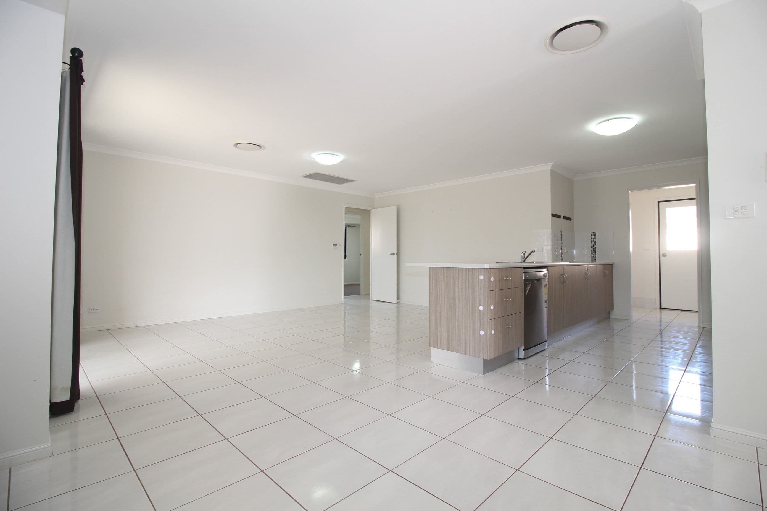 6 Mount Macarthur Boulevard, Capella QLD 4723, Capella - Thumbnail 3