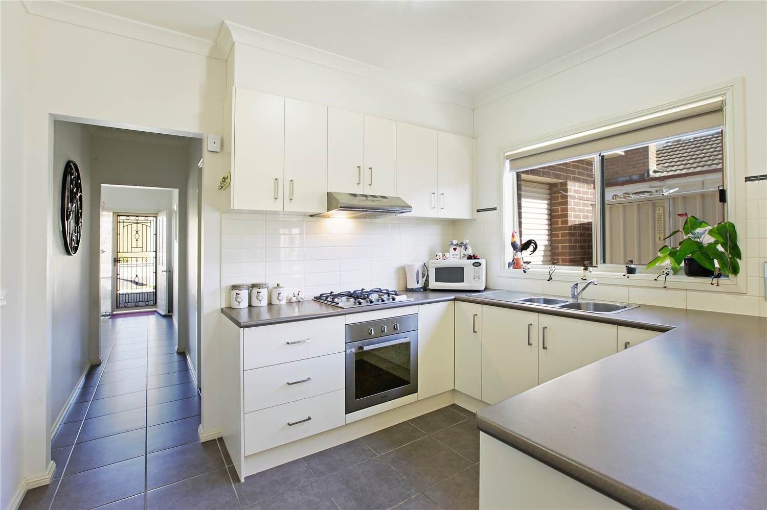 22 Seaforth Street, NORTH SHORE VIC 3214, North Shore - Thumbnail 2
