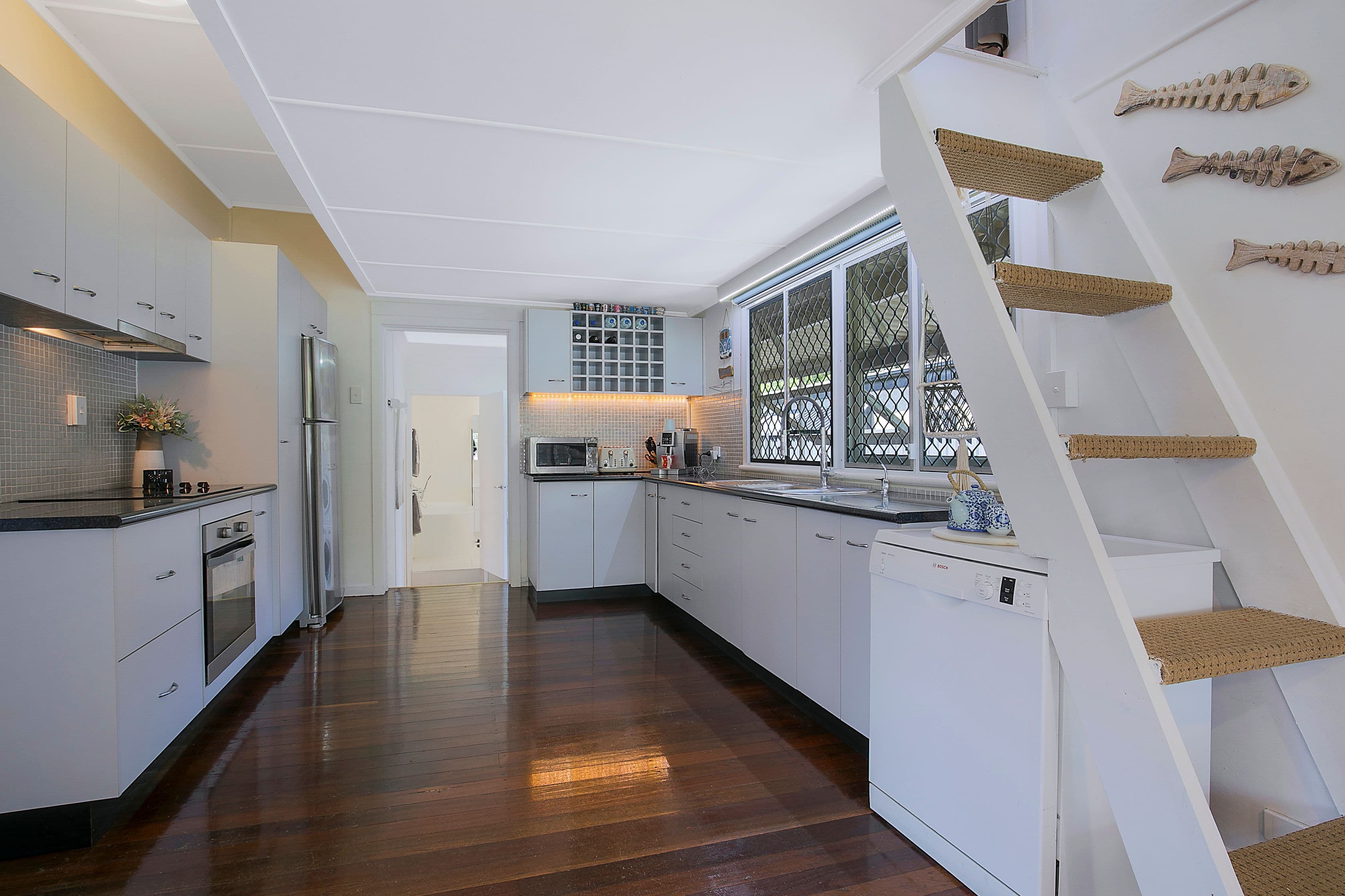 52 Eversleigh Road, Scarborough QLD 4020, Scarborough - Thumbnail 6