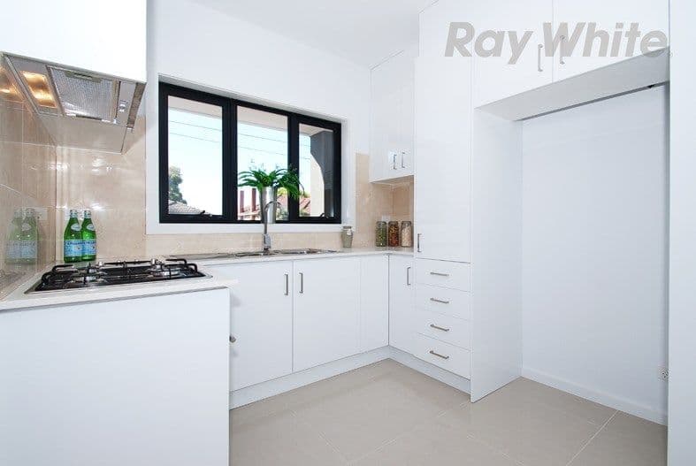 21 Whitelaw Street, Reservoir VIC 3073, Reservoir - Thumbnail 4