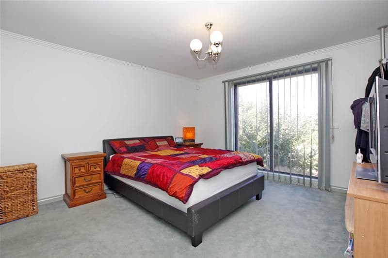 6 Bottlebrush Drive, MILL PARK VIC 3082, Mill Park - Thumbnail 5