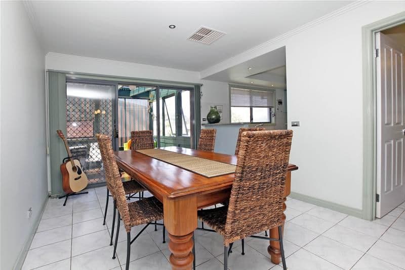 6 Bottlebrush Drive, MILL PARK VIC 3082, Mill Park - Thumbnail 7
