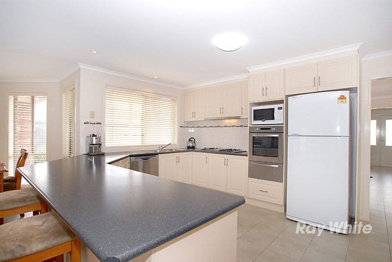 14 Daventry Court, BERWICK VIC 3806, Berwick - Thumbnail 3