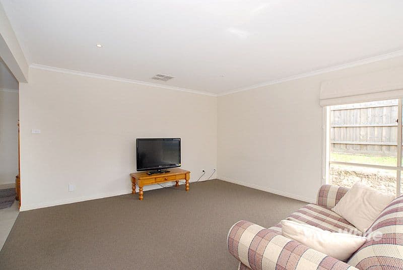 14 Daventry Court, BERWICK VIC 3806, Berwick - Thumbnail 6