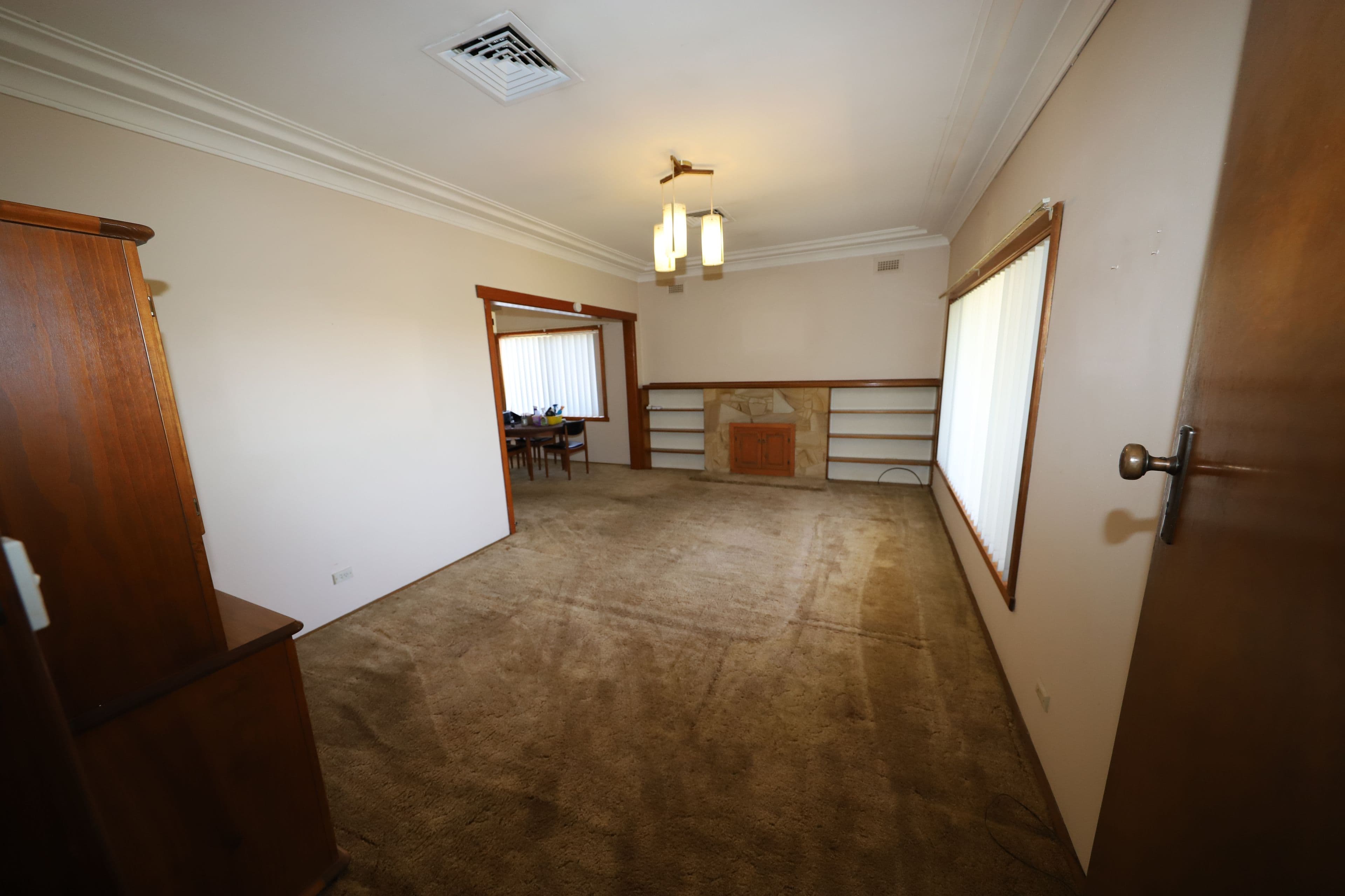 11 Simpson Street, Tumut NSW 2720, Tumut - Thumbnail 2