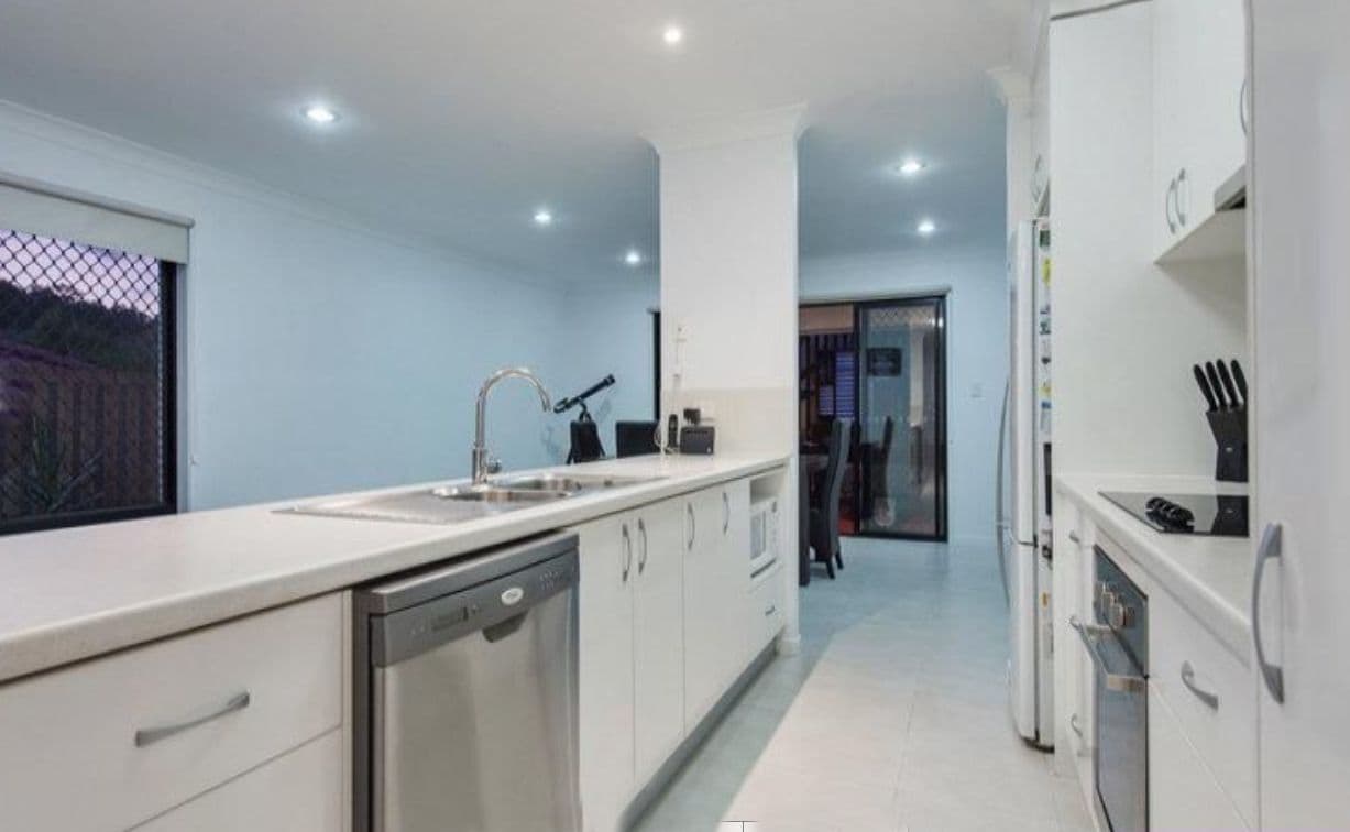 15 Barradeen Circuit, Pacific Pines QLD 4211, Pacific Pines - Thumbnail 5