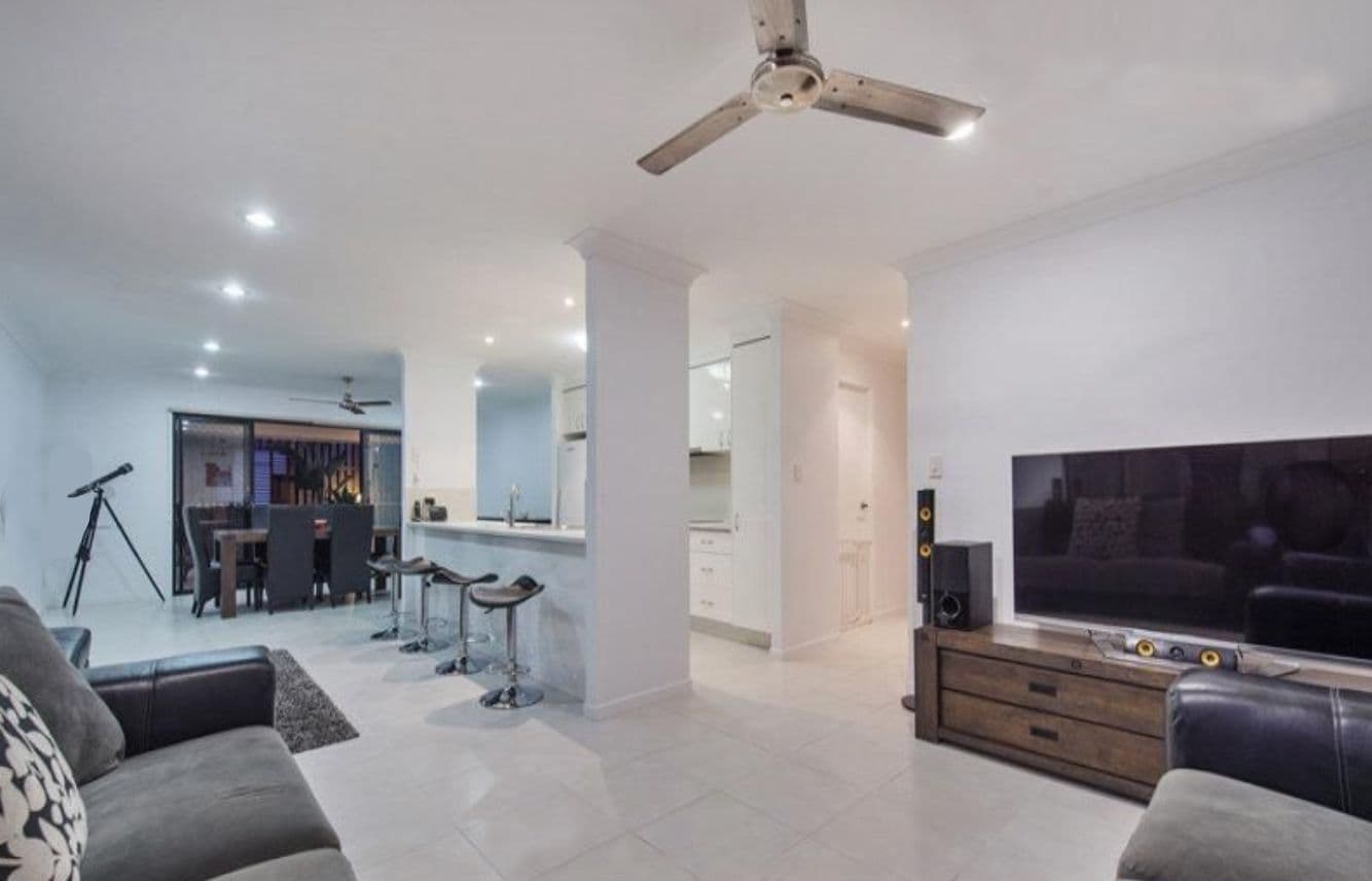 15 Barradeen Circuit, Pacific Pines QLD 4211, Pacific Pines - Thumbnail 6