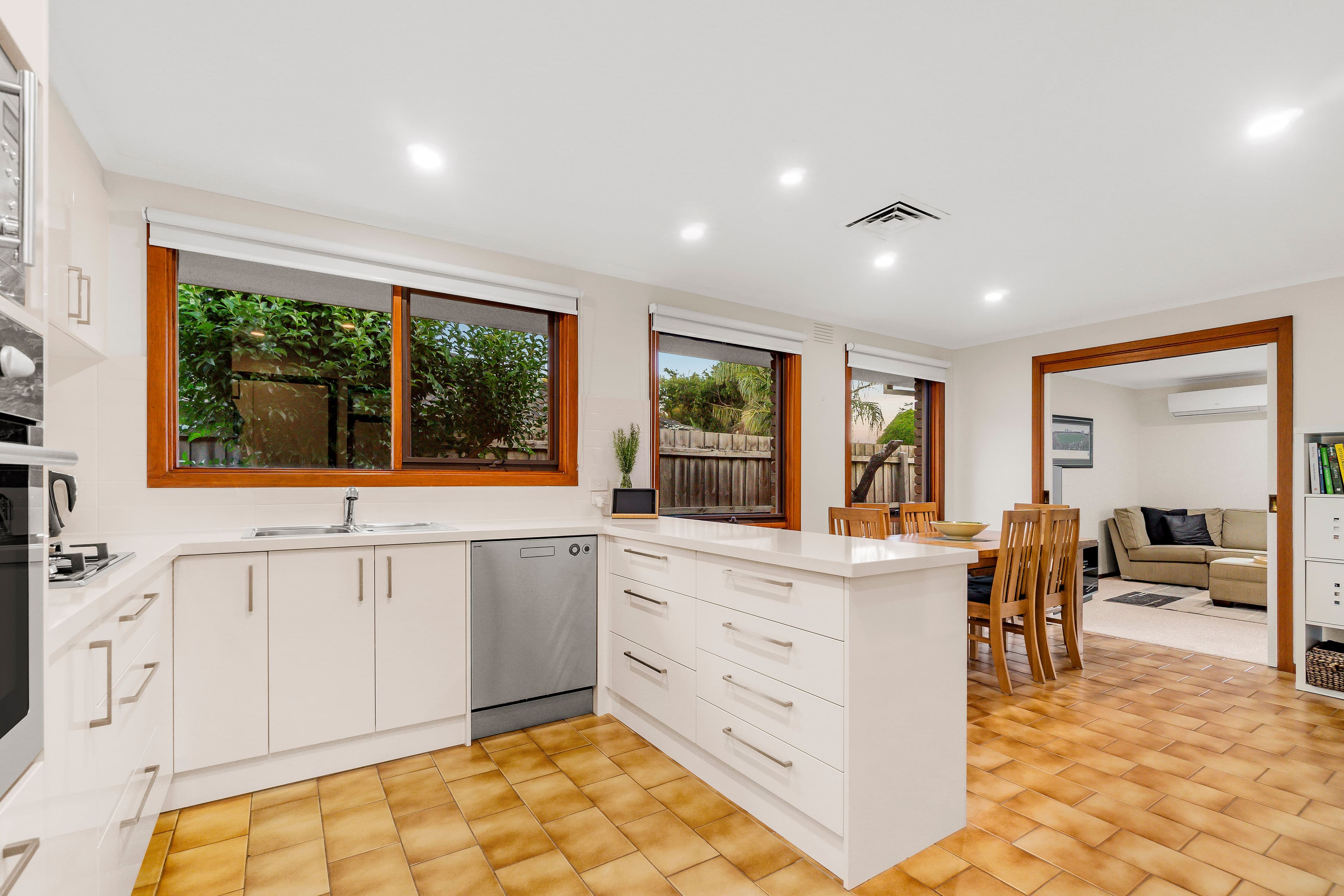 40 Greenaway Drive, Ferntree Gully VIC 3156, Ferntree Gully - Thumbnail 4