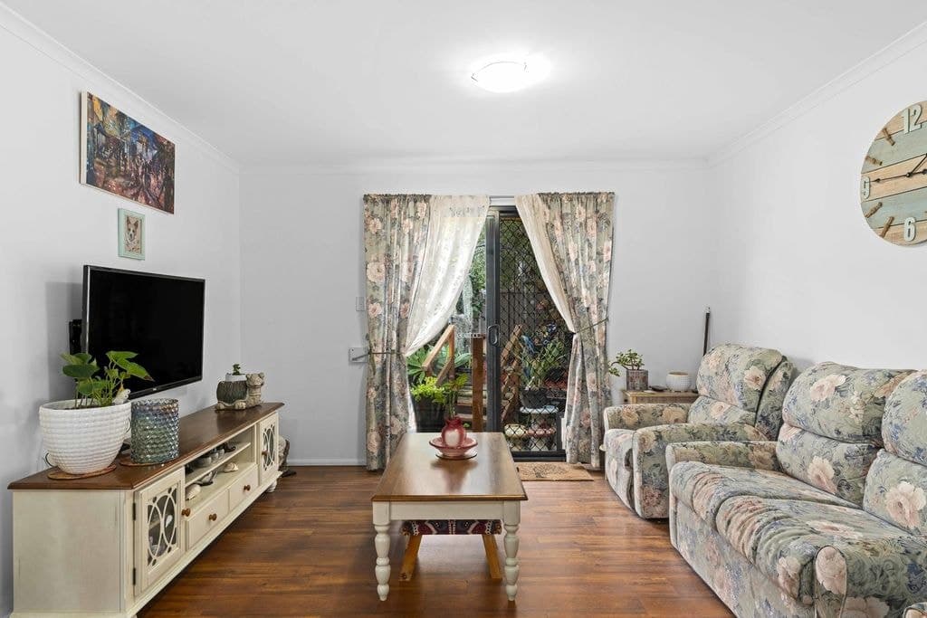 2 Princeton Court, Lake Munmorah - Thumbnail 3