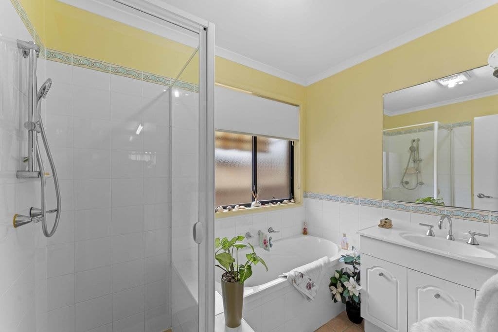 2 Princeton Court, Lake Munmorah - Thumbnail 4