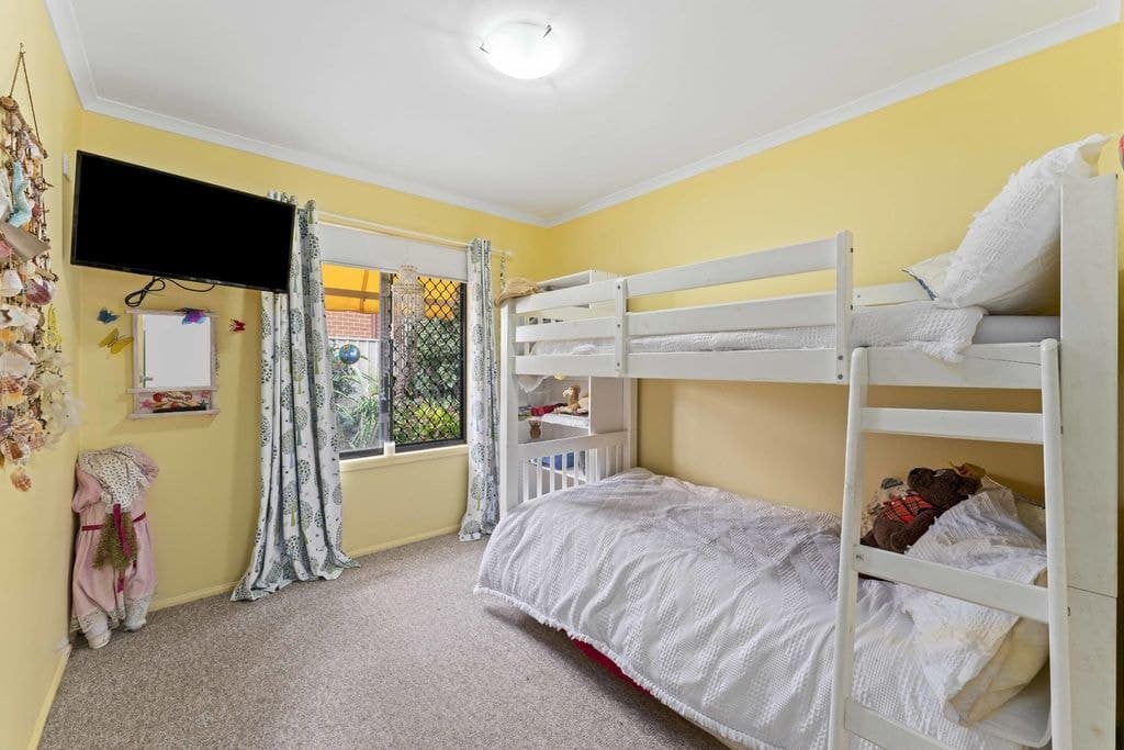 2 Princeton Court, Lake Munmorah - Thumbnail 5