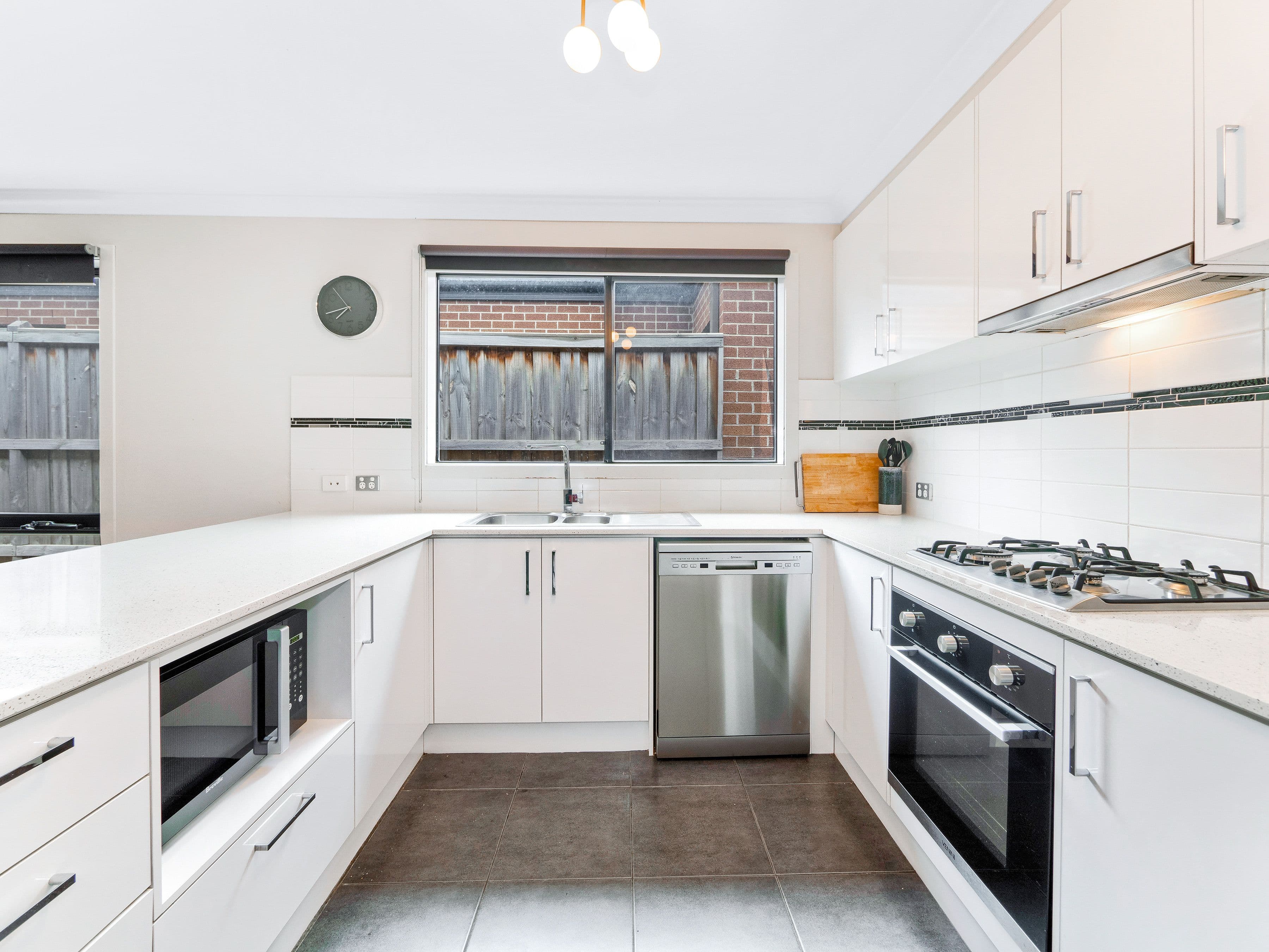 32 Shanahans Drive, Cranbourne North VIC 3977, Cranbourne North - Thumbnail 2