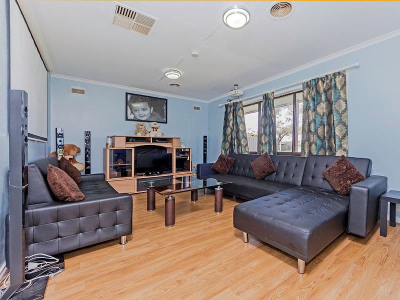 11 Cobbler Street, Werribee VIC 3030, Werribee - Thumbnail 2