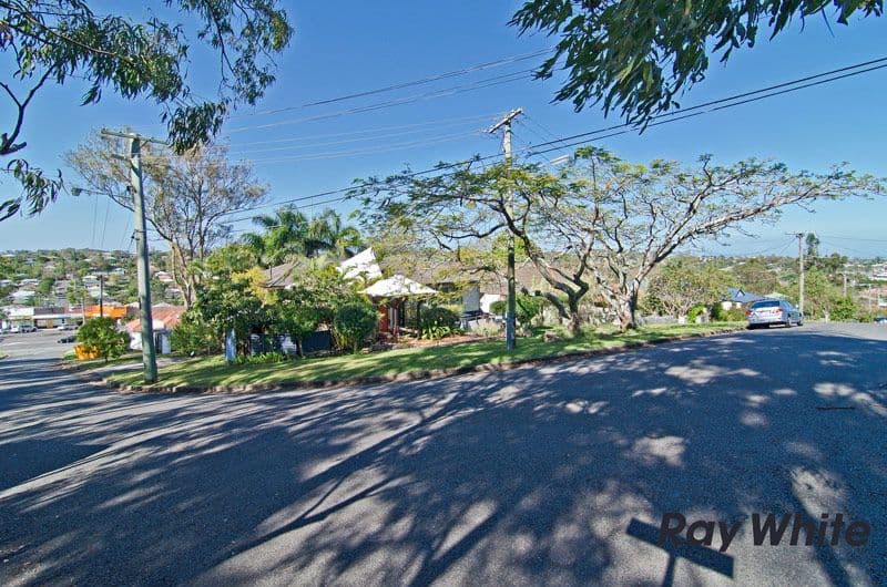 111 Byth Street, Stafford QLD 4053, Stafford - Thumbnail 3