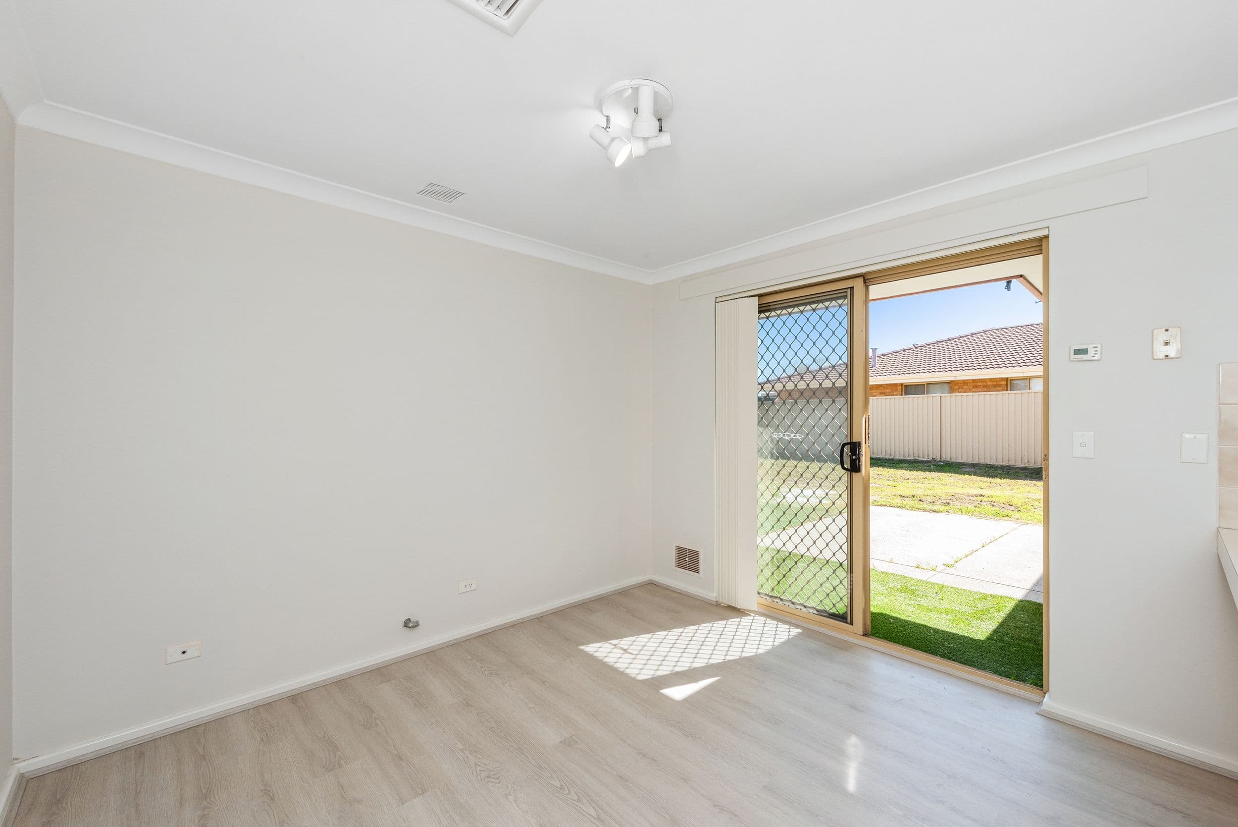 15 Woodbridge Drive, Cooloongup WA 6168, Cooloongup - Thumbnail 7