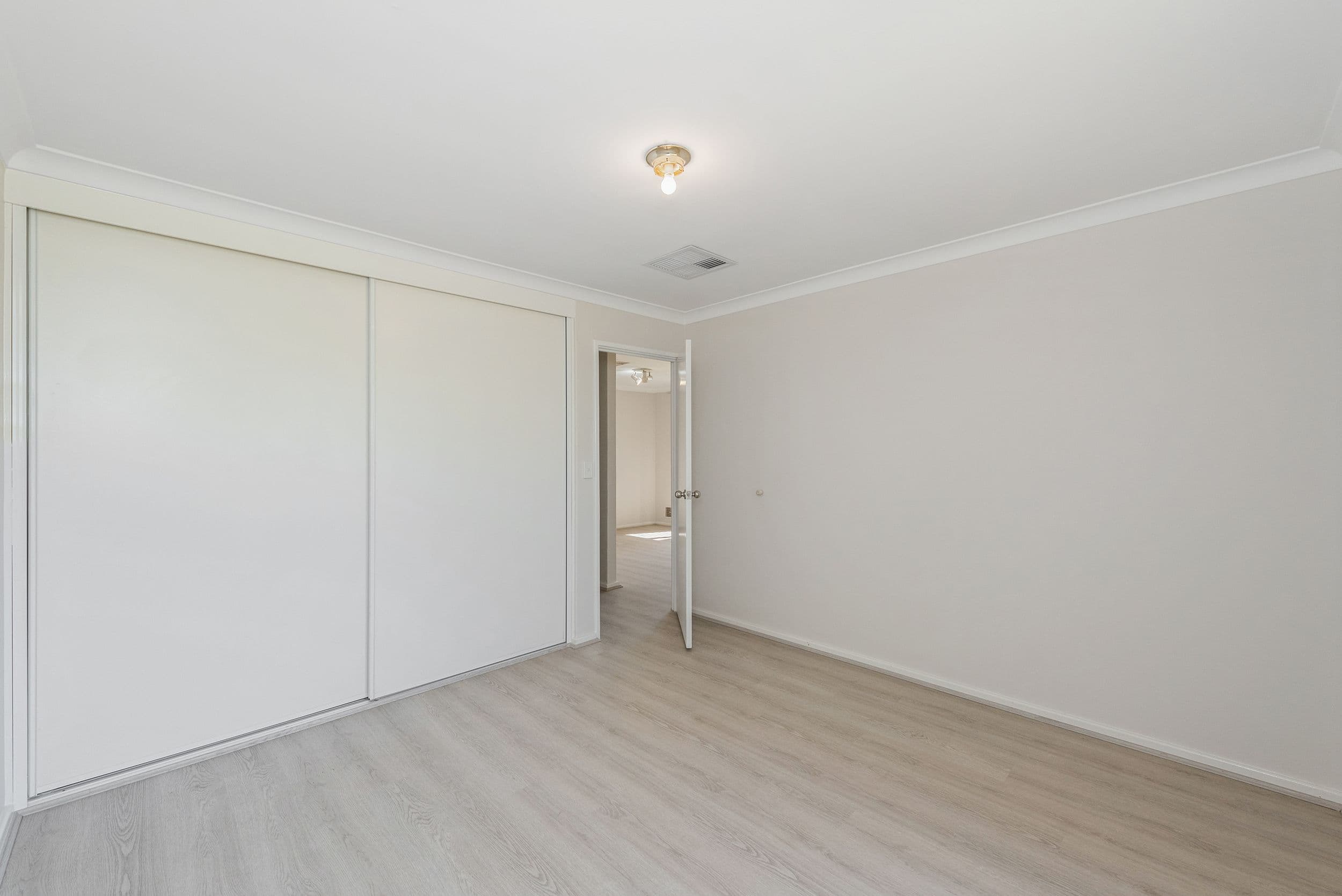 15 Woodbridge Drive, Cooloongup WA 6168, Cooloongup - Thumbnail 8