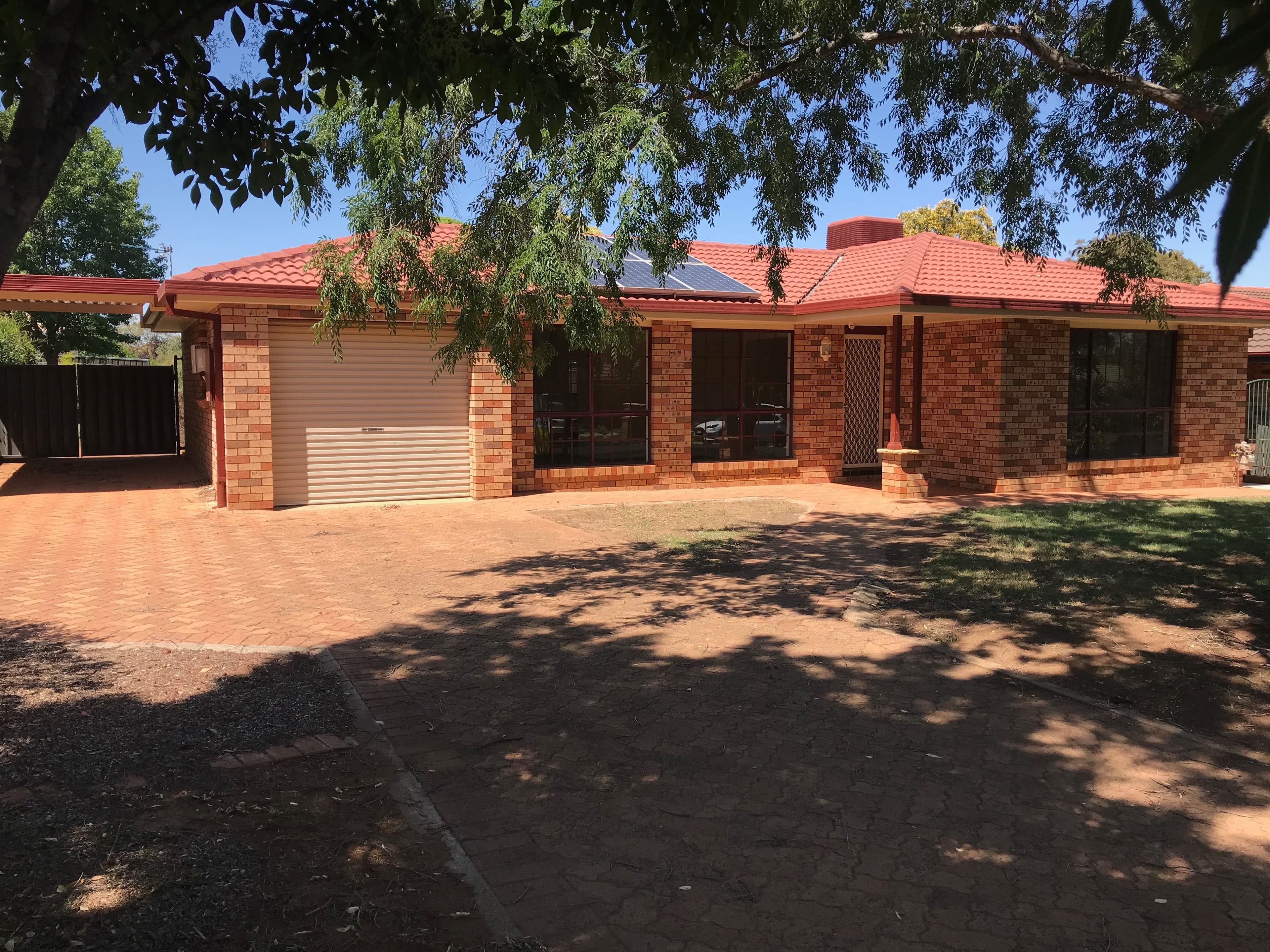 12 Jacqueline Drive, Dubbo - Image 1