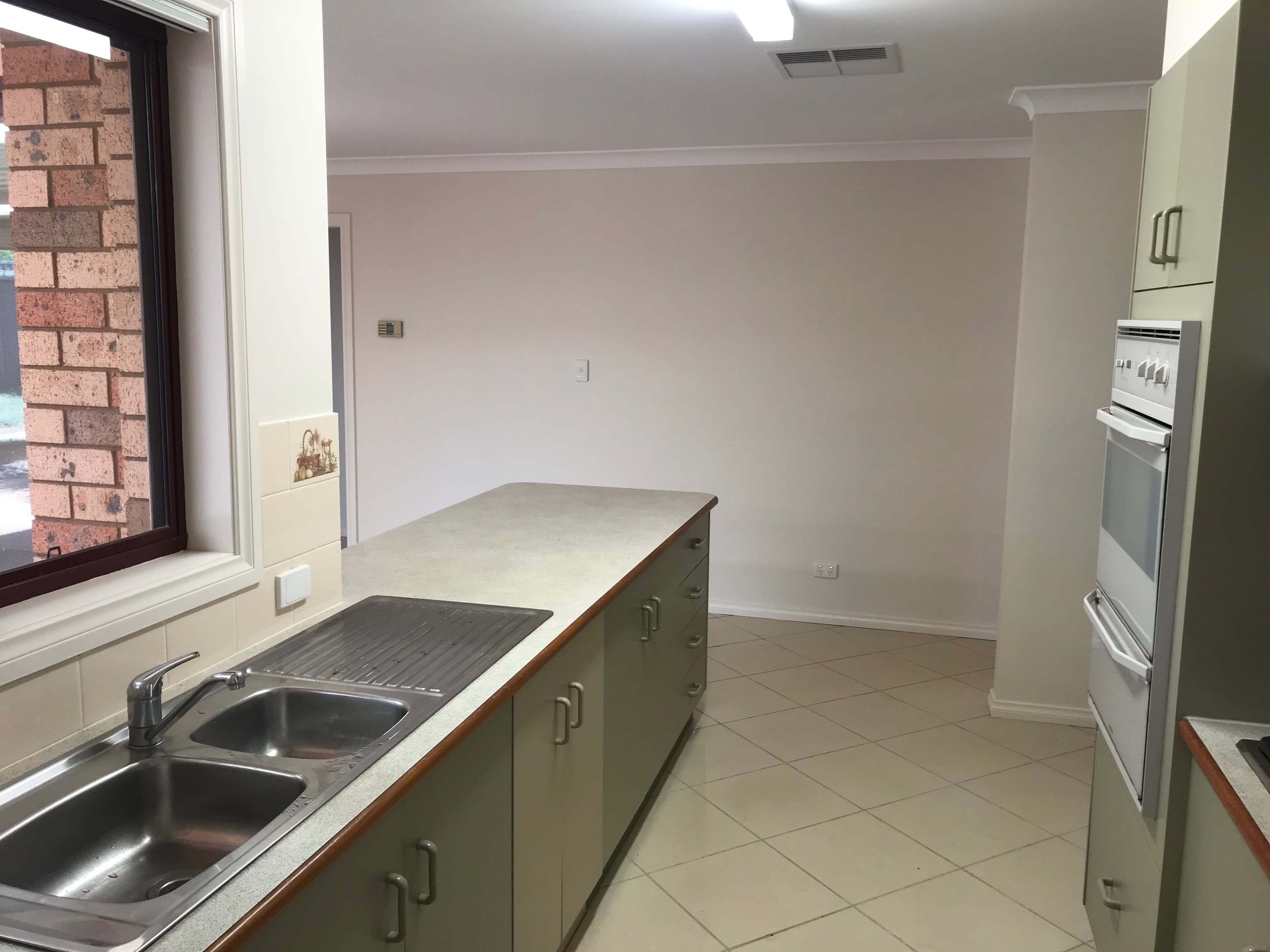 12 Jacqueline Drive, Dubbo - Thumbnail 4
