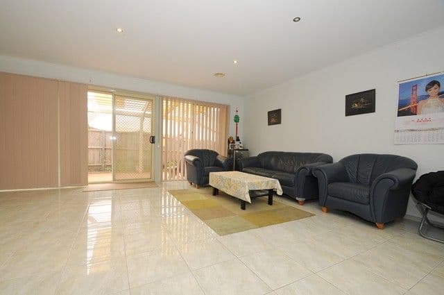 2/877 Plenty Road, South Morang, South Morang - Thumbnail 2