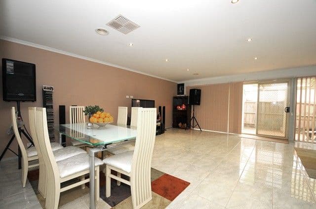 2/877 Plenty Road, South Morang, South Morang - Thumbnail 3