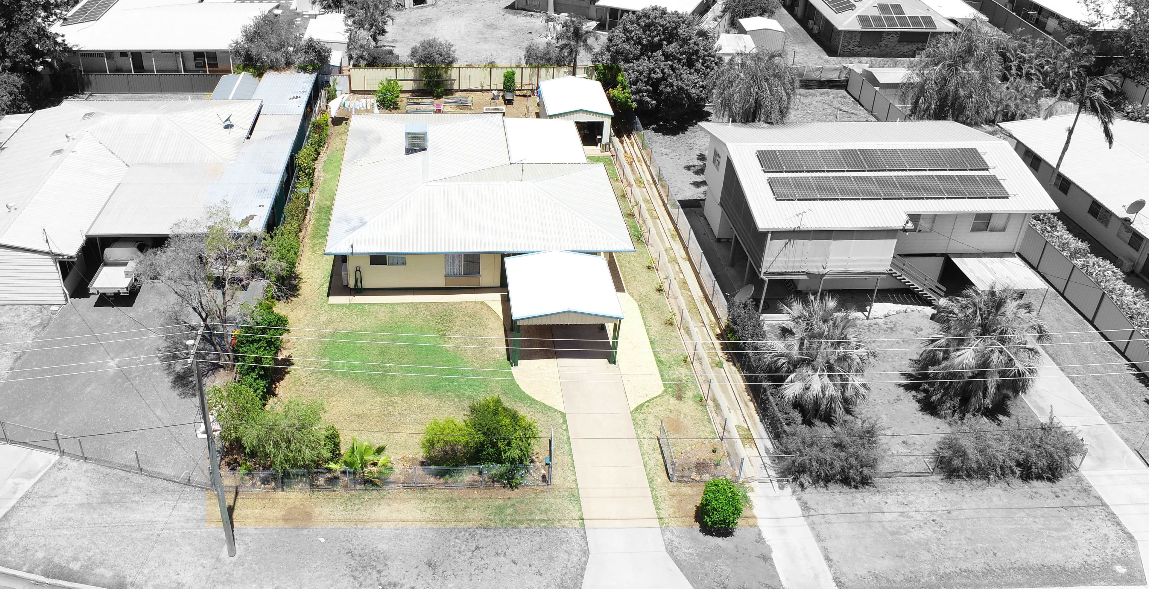 24 Garnet Street, Emerald QLD 4720, Emerald - Thumbnail 2