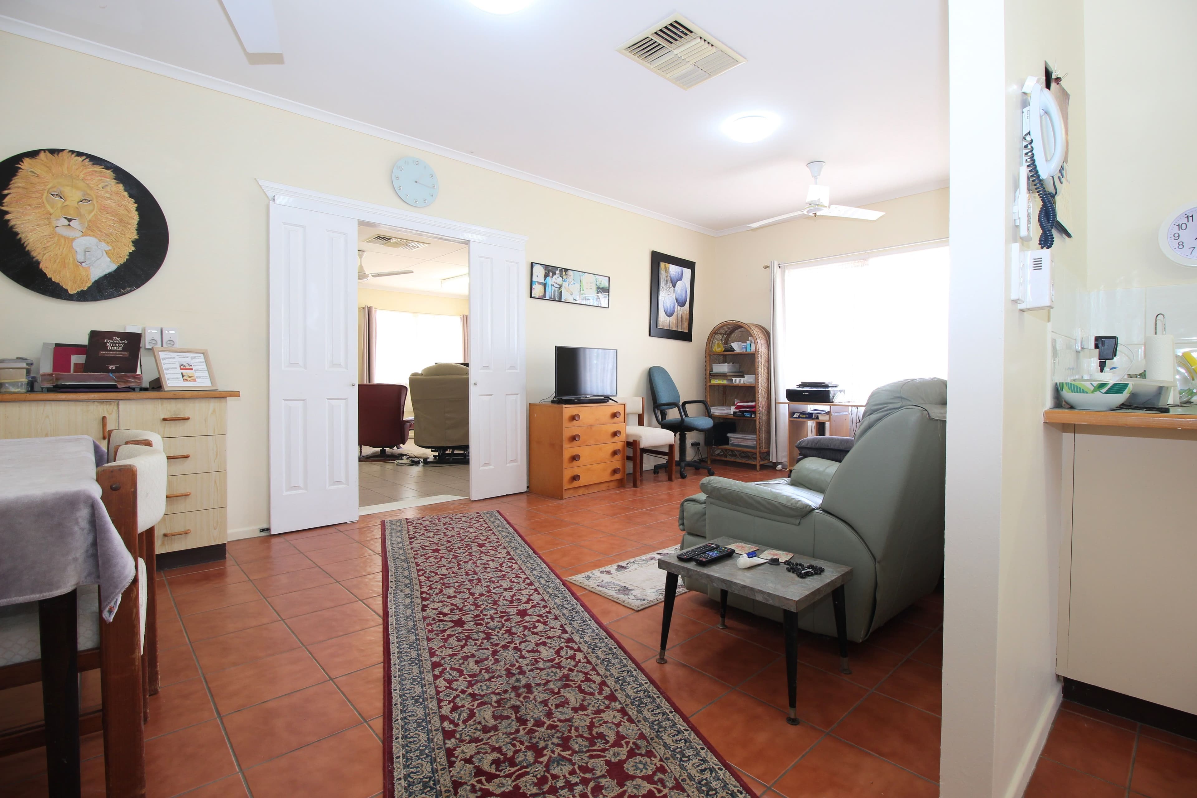 24 Garnet Street, Emerald QLD 4720, Emerald - Thumbnail 3