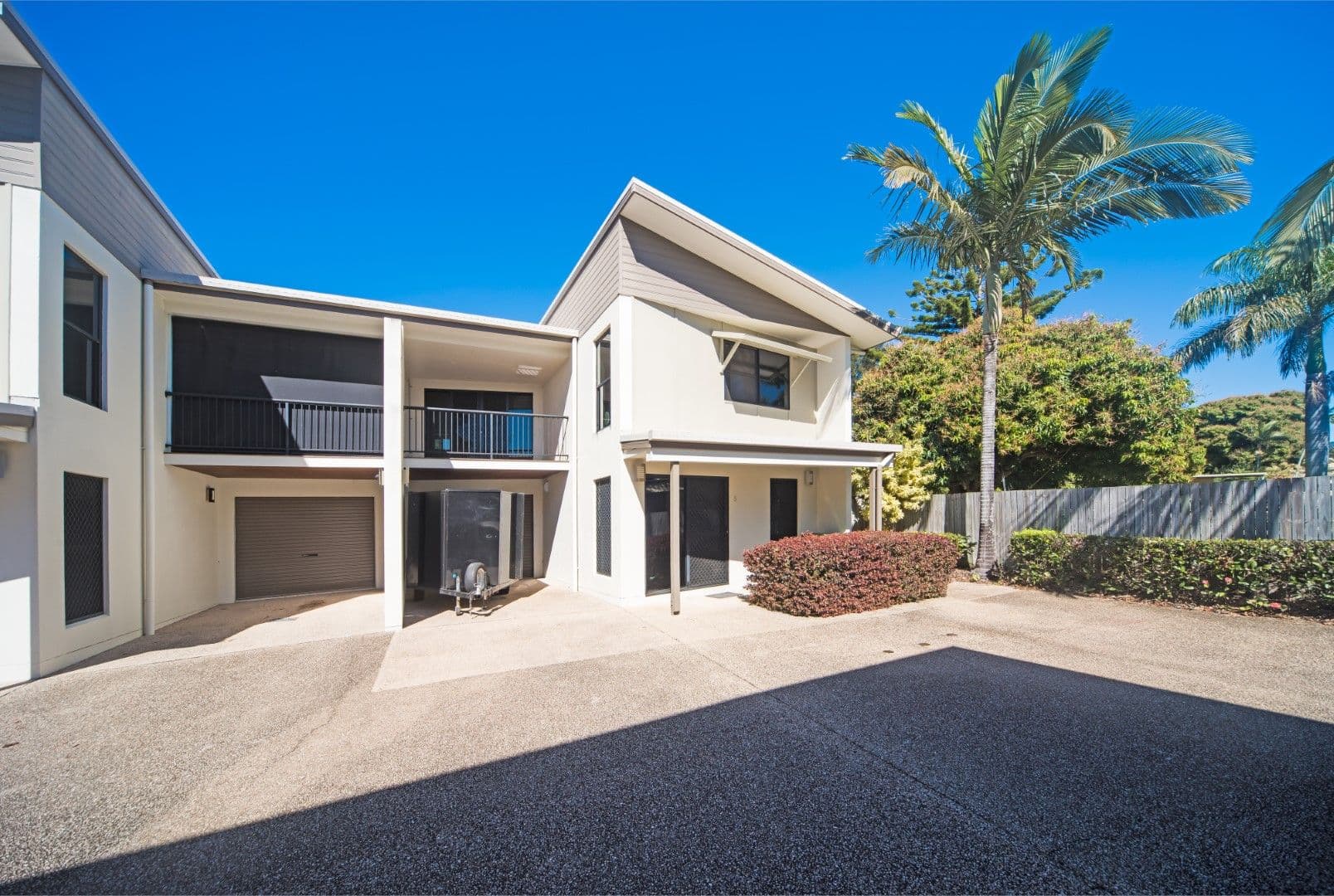 16 Schnapper Street, Cannonvale QLD 4802, Cannonvale - Thumbnail 2