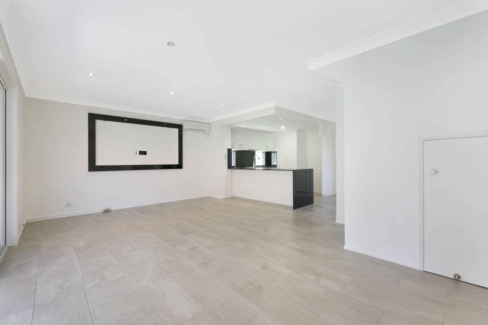 46 Marble Arch Place, Arundel QLD 4214, Arundel - Thumbnail 3