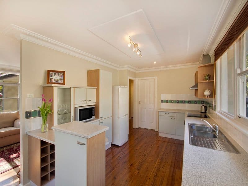 18 Kaloona Place, KIRRAWEE NSW 2232, Kirrawee - Thumbnail 4