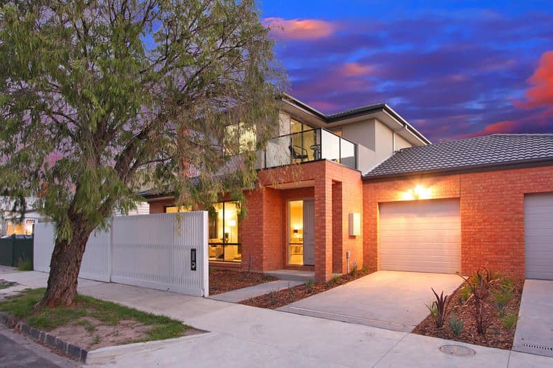 8/21 Clifford Street, Surfers Paradise, QLD, 4217, Surfers Paradise - Image 1