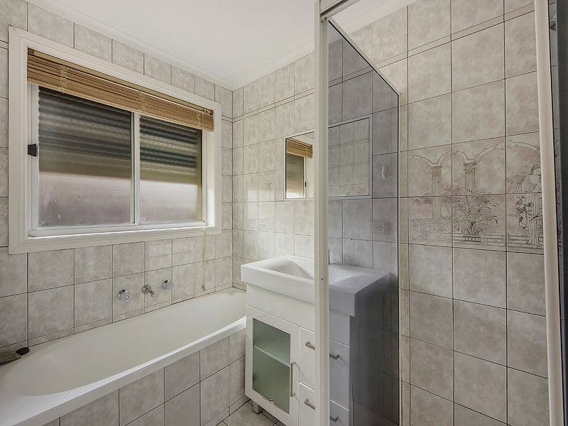 45 Currunghi Court, ST ALBANS VIC 3021, St Albans - Thumbnail 4