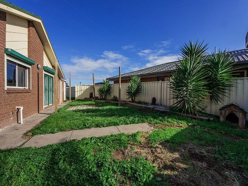 45 Currunghi Court, ST ALBANS VIC 3021, St Albans - Thumbnail 6